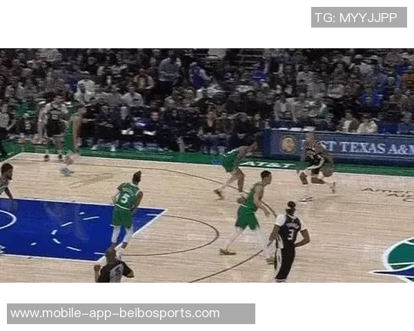 库兹马进攻表现不佳12投仅4中三分球命中率低迷仅得10分5篮板2助攻